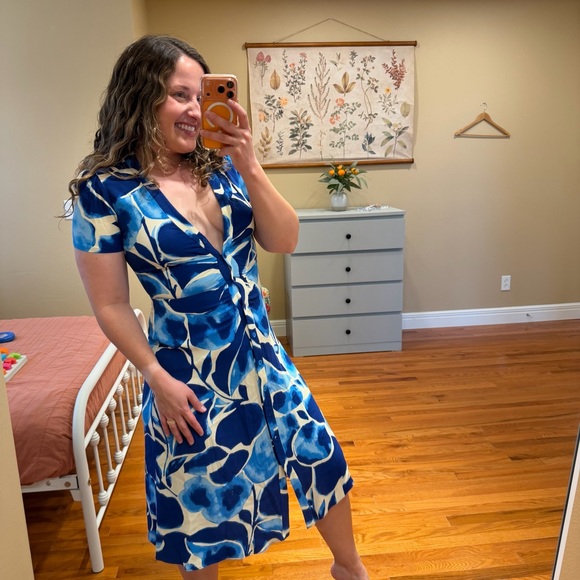 Diane Von Furstenberg Dresses & Skirts - Diane Von Furstenberg DVF Blue White Floral Abstract Button Front Mini Dress S